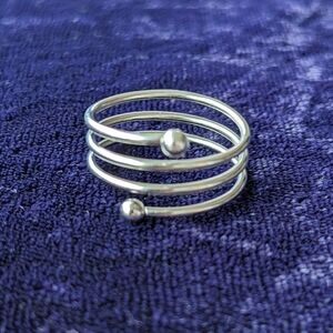 Contemporary Silver Color Minimalist Spiral Ring, Size 7.5